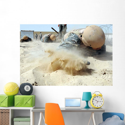 Army Soldier Pulls Himself Wall Decal