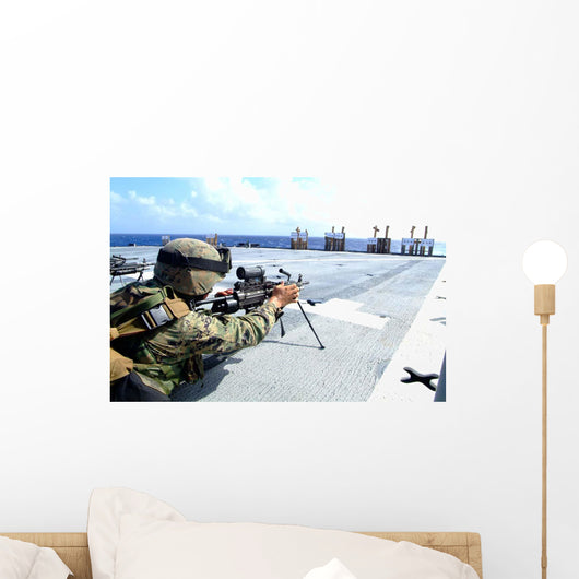 Us Marine Adjusting His Wall Decal