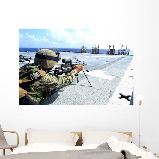 Us Marine Adjusting His Wall Decal