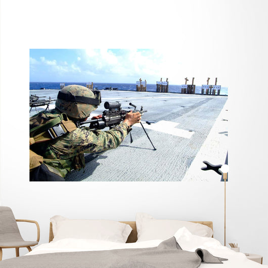 Us Marine Adjusting His Wall Decal