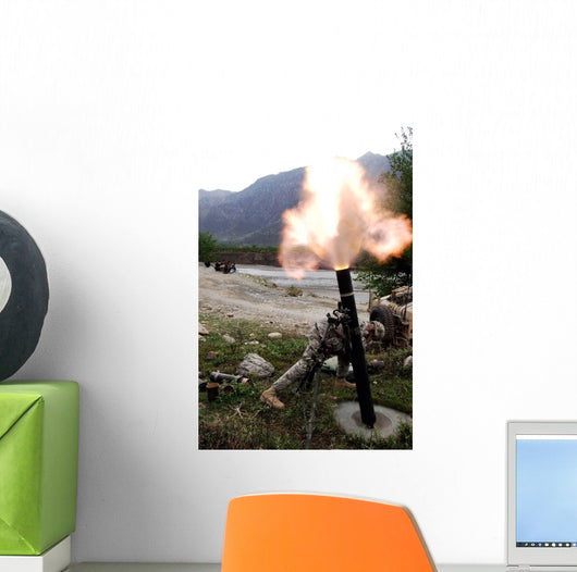 Us Army Soldier Ducking Wall Decal