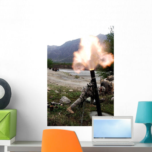 Us Army Soldier Ducking Wall Decal