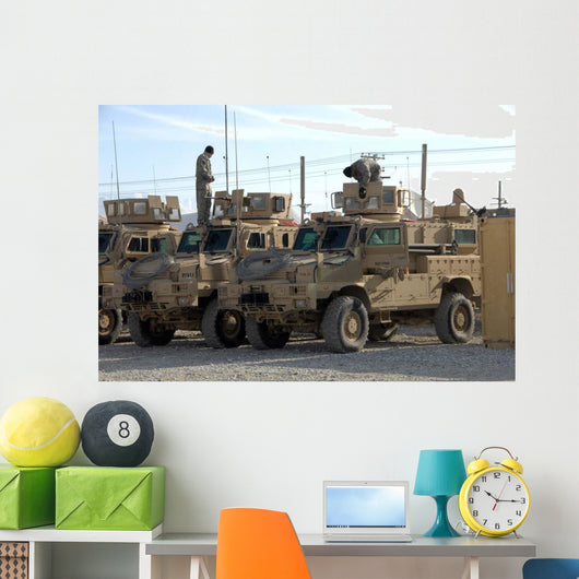 Us Army Soldiers Preparing Wall Decal