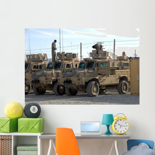 Us Army Soldiers Preparing Wall Decal