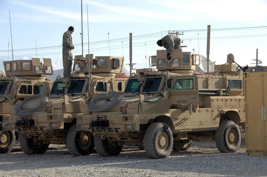 Us Army Soldiers Preparing Wall Decal