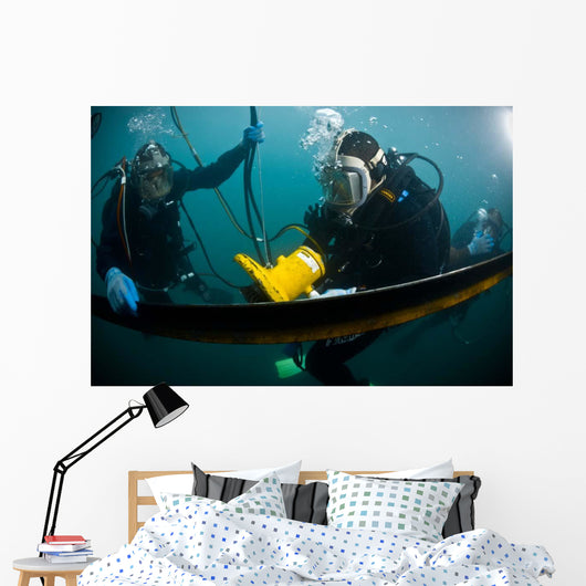 Us Navy Diver Instructs Wall Decal