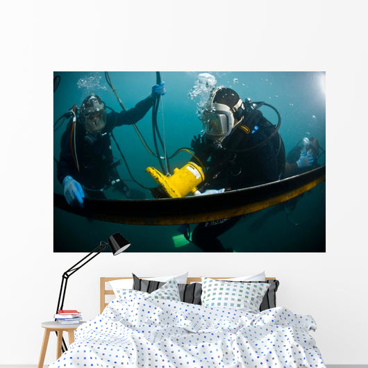 Us Navy Diver Instructs Wall Decal