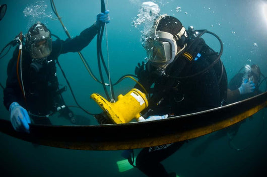 Us Navy Diver Instructs Wall Decal