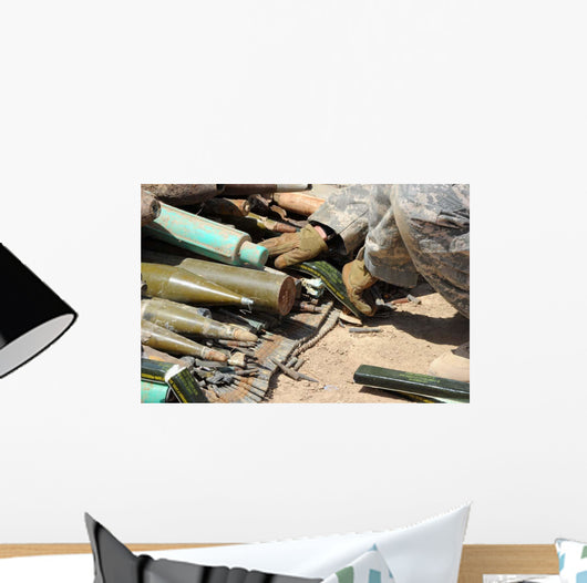 Us Soldier Lays C-4 Wall Decal