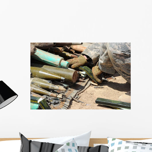 Us Soldier Lays C-4 Wall Decal