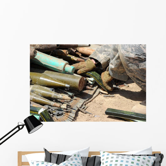Us Soldier Lays C-4 Wall Decal