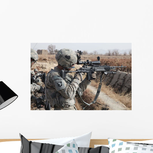 Us Army Soldier Looks Wall Decal Design 2