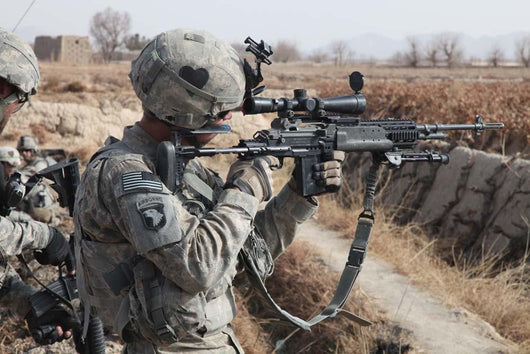 Us Army Soldier Looks Wall Decal Design 2