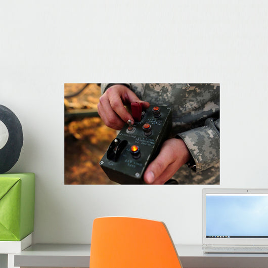 Us Soldier Hits Button Wall Decal
