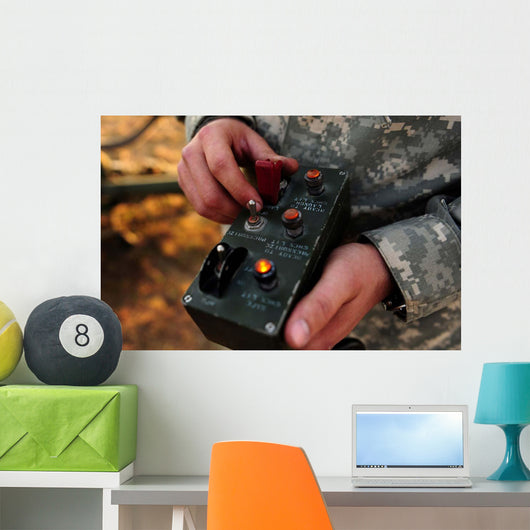 Us Soldier Hits Button Wall Decal