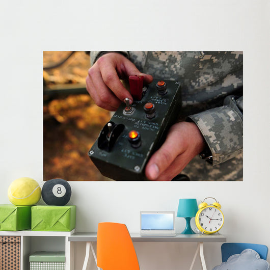 Us Soldier Hits Button Wall Decal