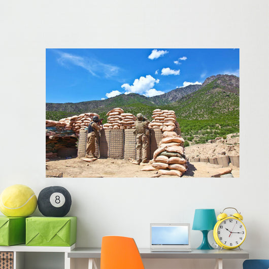 Us Army Soldier and Wall Decal