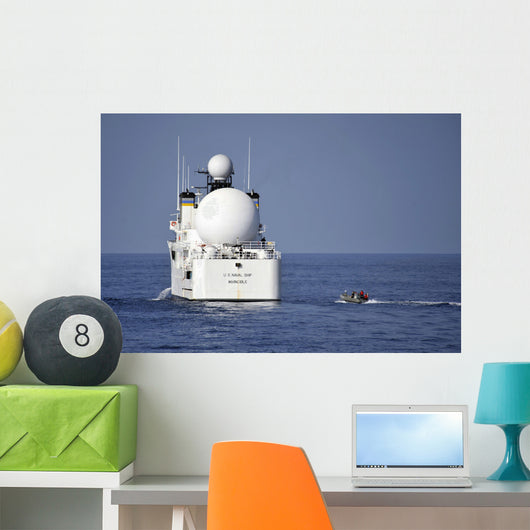 Sailors Rigid-hull Inflatable Approach Wall Decal