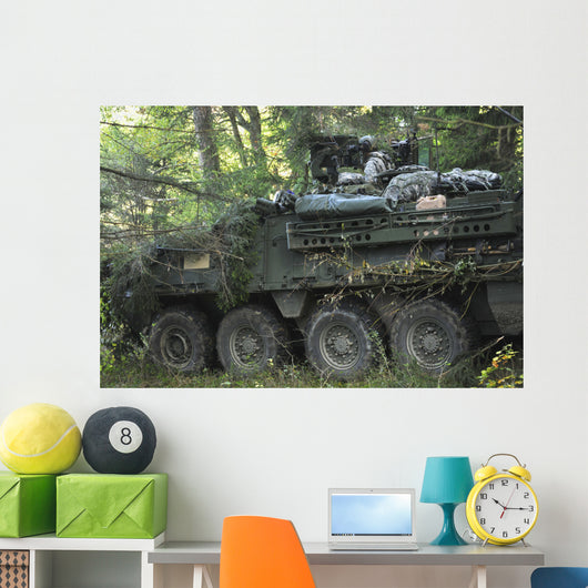Us Army Soldier Pulls Wall Decal Design 2