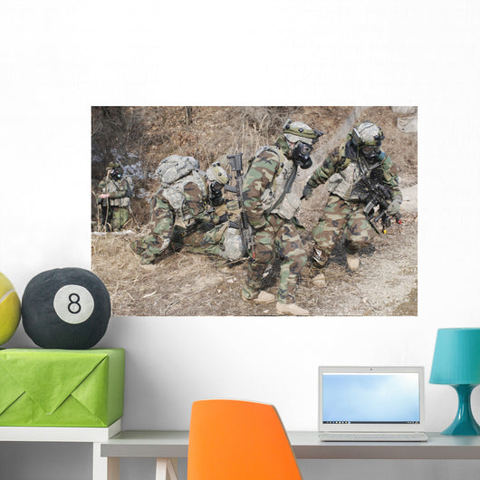Us Soldiers Wear Gas Wall Decal