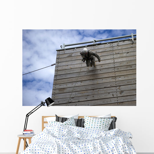 Us Soldier Runs down Wall Decal
