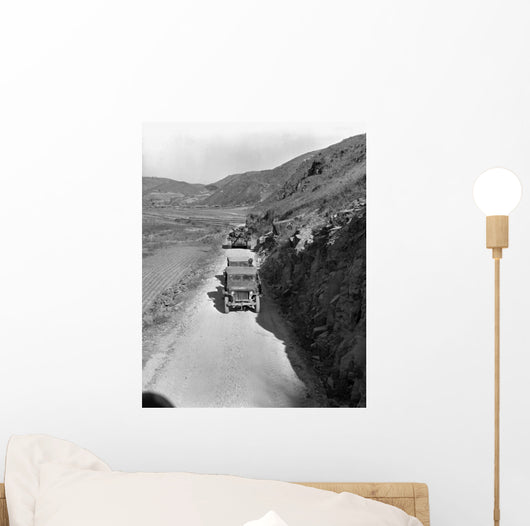 Tank-led Patrol Leathernecks Hunt Wall Decal Design 2
