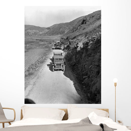 Tank-led Patrol Leathernecks Hunt Wall Decal Design 2