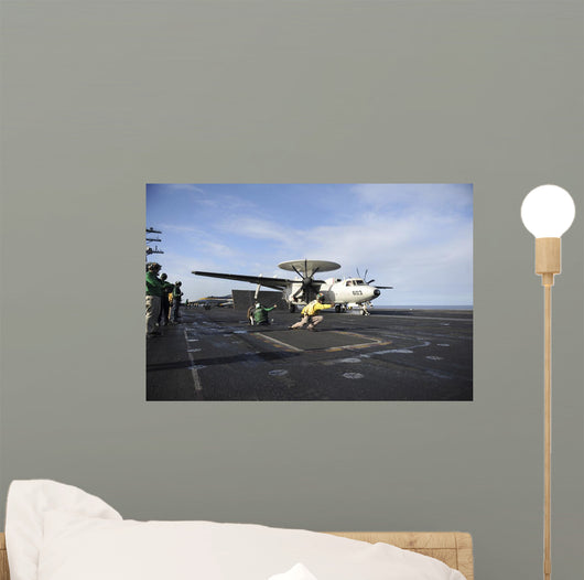 E2-c Hawkeye Prepares to Wall Decal