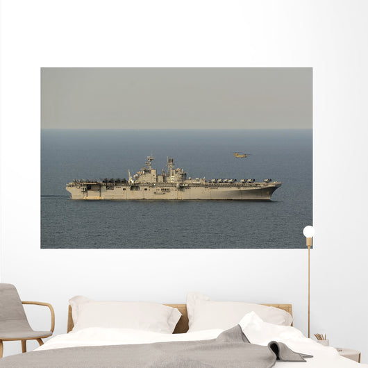 Ch-47f Chinook Conducts Flight Wall Decal