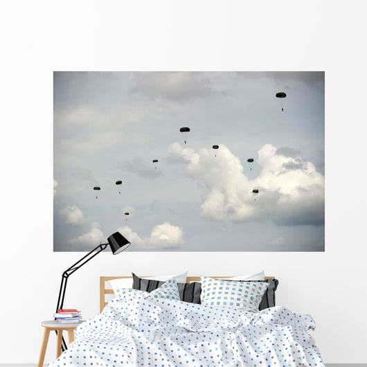 Halo Jumpers Descend to Wall Decal Design 1