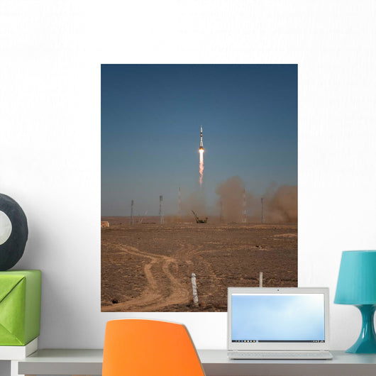 Soyuz Tma-16 Launches from Wall Decal