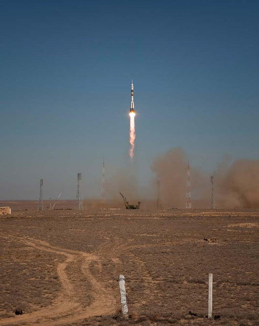 Soyuz Tma-16 Launches from Wall Decal