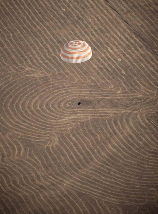 Soyuz Tma-14 Spacecraft Descent Wall Decal