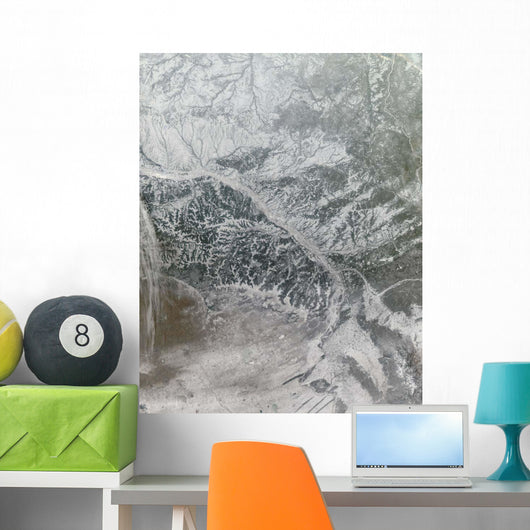 Snowy and Hazy Central Wall Decal