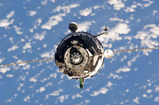 Soyuz Tma-01m Spacecraft Wall Decal Design 1